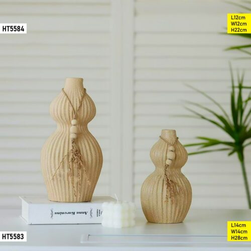 VASE-DECORATIF-BLANC-TEXTURE-GOURDE-AVEC-CORDAGE-ET-PERLES